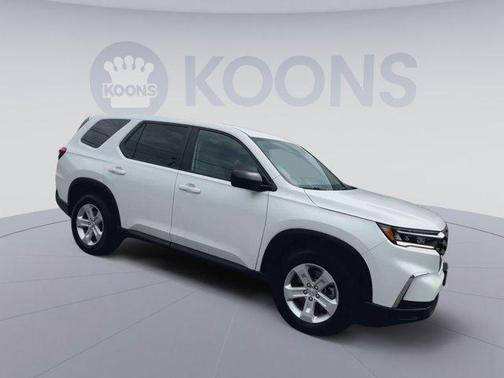 Platinum White Pearl 2023 Honda Pilot AWD LX