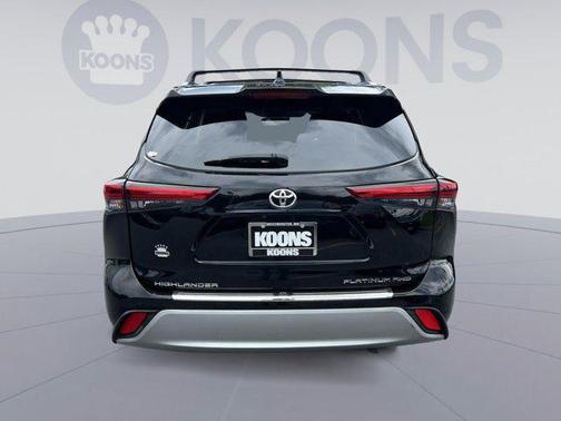 2022 Toyota Highlander Platinum