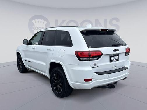 Bright White Clearcoat 2018 Jeep Grand Cherokee Altitude