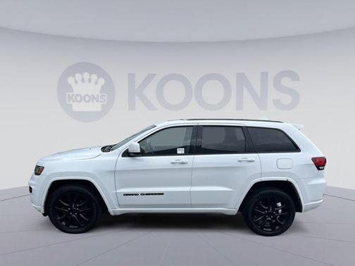 Bright White Clearcoat 2018 Jeep Grand Cherokee Altitude