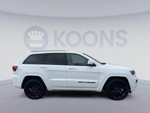 Bright White Clearcoat 2018 Jeep Grand Cherokee Altitude