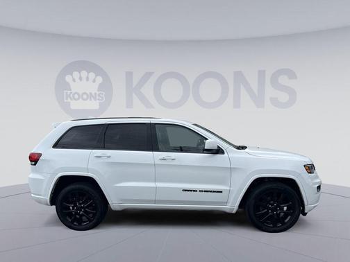 Bright White Clearcoat 2018 Jeep Grand Cherokee Altitude