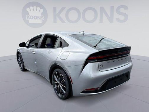 2025 Toyota Prius XLE