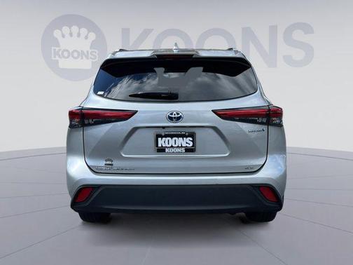 2021 Toyota Highlander Hybrid XLE