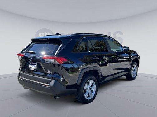 2020 Toyota RAV4 Hybrid LE