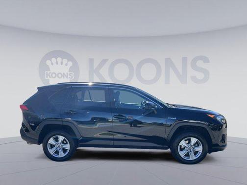 2020 Toyota RAV4 Hybrid LE
