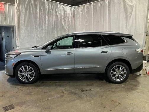 2023 Buick Enclave Essence FWD
