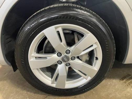 2018 Audi Q5 2.0T Premium Plus