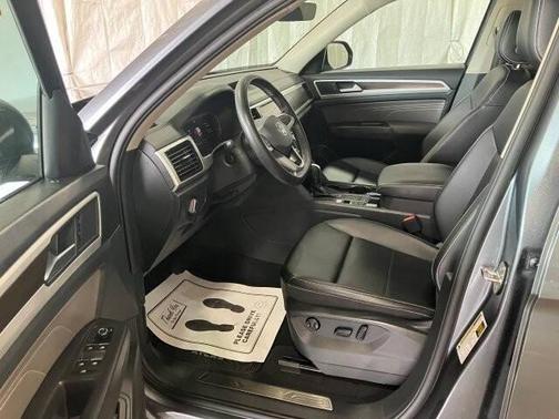 2022 Volkswagen Atlas 2.0T SE w/Technology