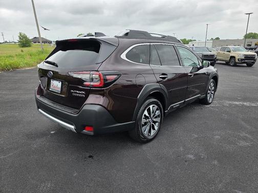 Dark Mahogany Pearl 2025 Subaru Outback Touring XT