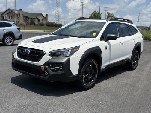 Crystal White Pearl 2025 Subaru Outback Wilderness