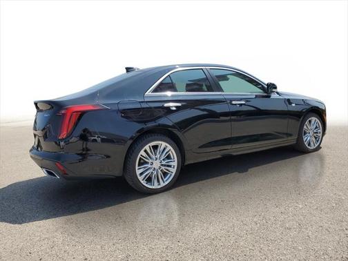 2022 Cadillac CT4 Premium Luxury