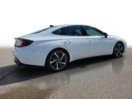 Quartz White 2021 Hyundai SONATA SEL Plus