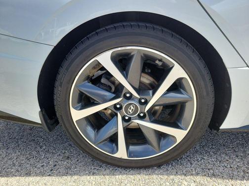 Quartz White 2021 Hyundai SONATA SEL Plus