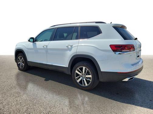 Oryx White Pearl 2022 Volkswagen Atlas 2.0T SE