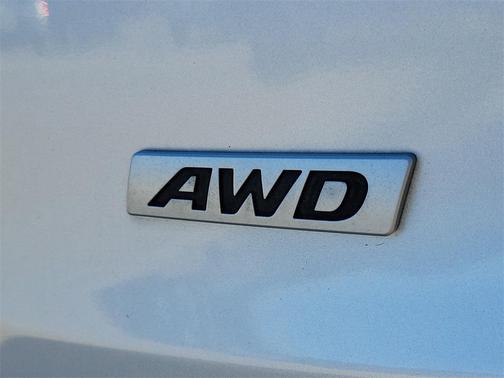 2016 Hyundai SANTA FE SE