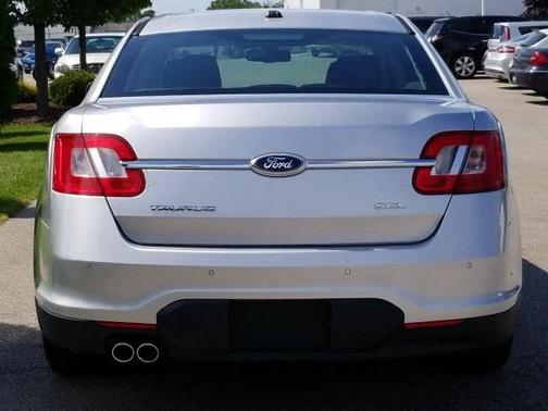 2011 Ford Taurus SEL