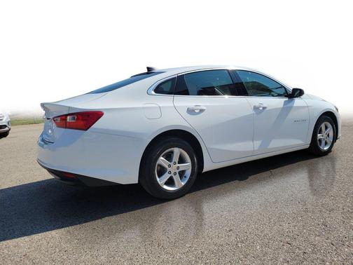Summit White 2023 Chevrolet Malibu 1LS