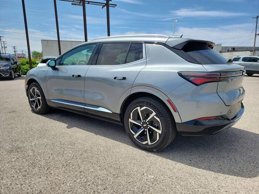 Sterling Gray Metallic 2024 Chevrolet Equinox EV 2LT