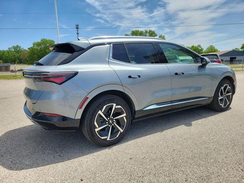 Sterling Gray Metallic 2024 Chevrolet Equinox EV 2LT
