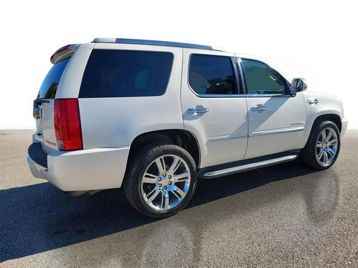 2011 Cadillac Escalade Luxury