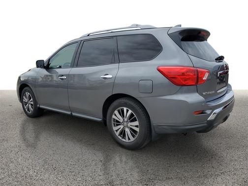 2019 Nissan Pathfinder SL