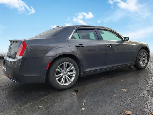 2017 Chrysler 300 S
