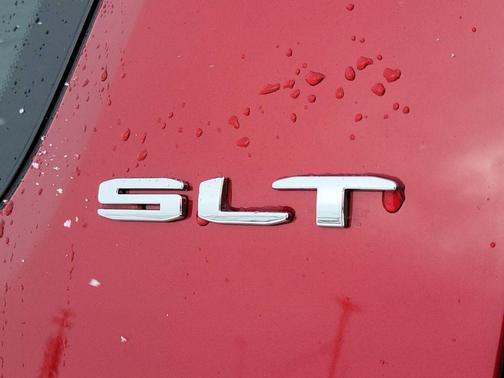 2023 GMC Acadia FWD SLT