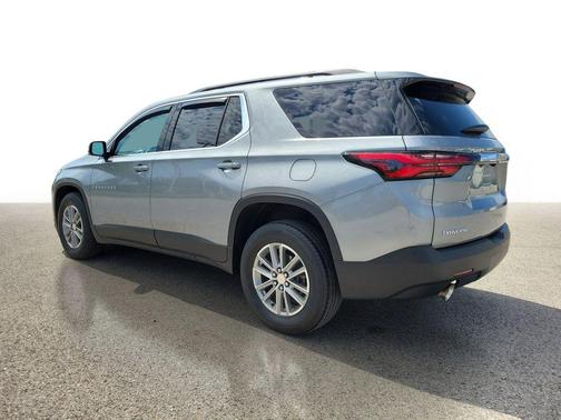 Sterling Gray Metallic 2023 Chevrolet Traverse LT Cloth