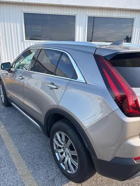 2022 Cadillac XT4 Premium Luxury