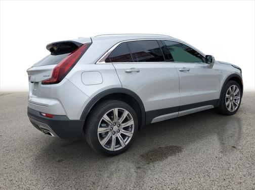 2022 Cadillac XT4 Premium Luxury