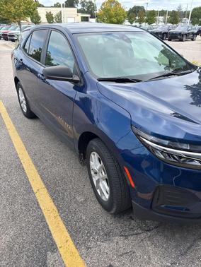 2022 Chevrolet Equinox LS