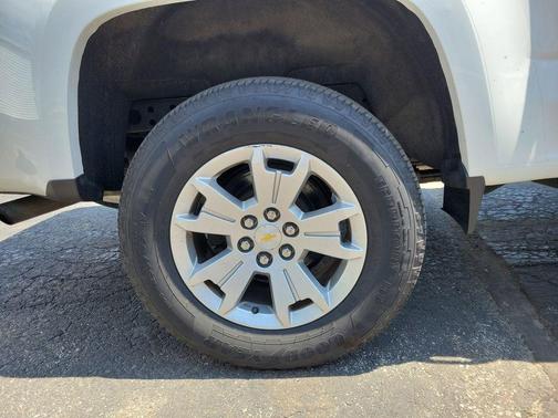 Summit White 2020 Chevrolet Colorado LT