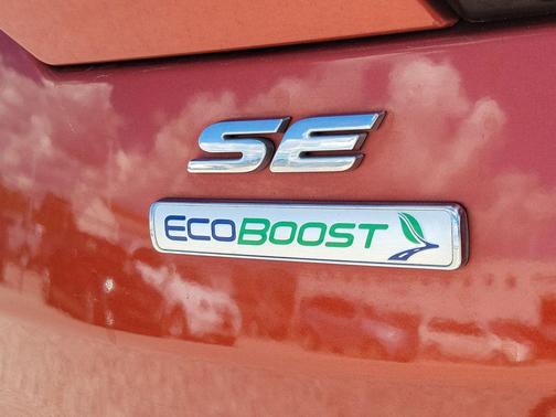 Orange Metallic 2019 Ford Escape SE