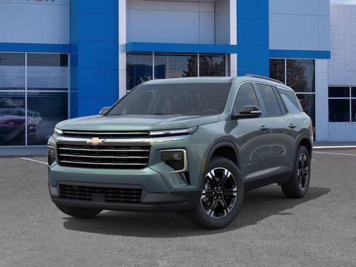 Trillium Green Metallic 2027 Chevrolet Traverse LT
