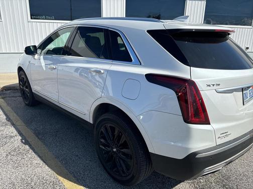 2021 Cadillac XT5 Premium Luxury