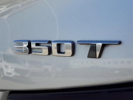 Radiant Silver Metallic 2022 Cadillac XT4 Luxury