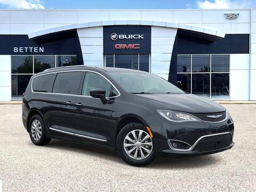2018 Chrysler Pacifica Touring-L Plus
