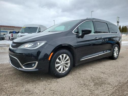 2018 Chrysler Pacifica Touring-L Plus