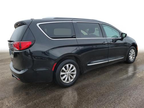 2018 Chrysler Pacifica Touring-L Plus