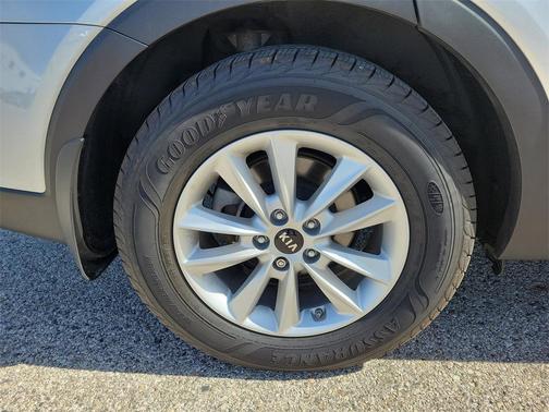 2019 Kia Sorento L