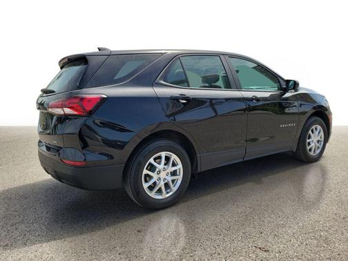 Mosaic Black Metallic 2023 Chevrolet Equinox LS