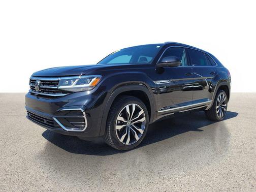 Deep Black Pearl 2023 Volkswagen Atlas Cross Sport 3.6L V6 SEL Premium R-Line