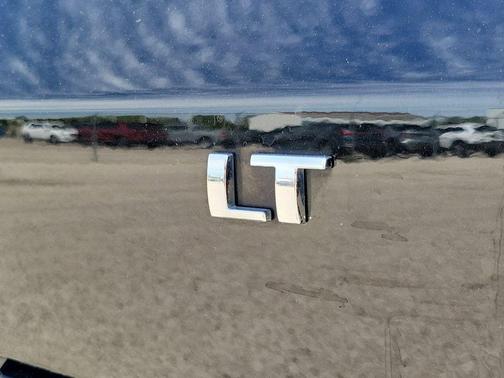 Mosaic Black Metallic 2023 Chevrolet Trailblazer LT