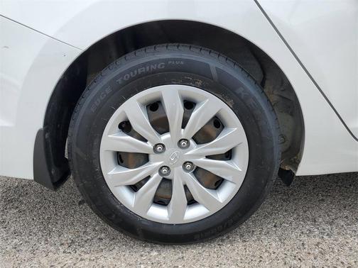 2020 Hyundai Accent SE