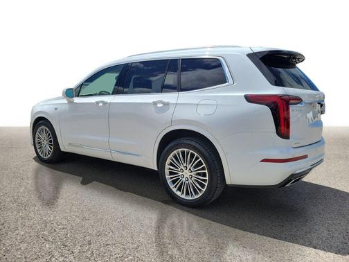 Crystal White Tricoat 2020 Cadillac XT6 Premium Luxury AWD