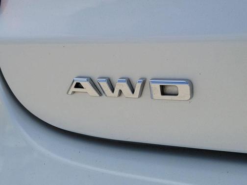 Crystal White Tricoat 2020 Cadillac XT6 Premium Luxury AWD