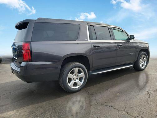 2017 Chevrolet Suburban LT