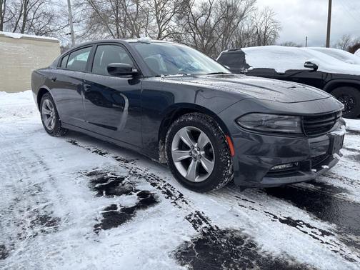 2016 Dodge Charger SXT