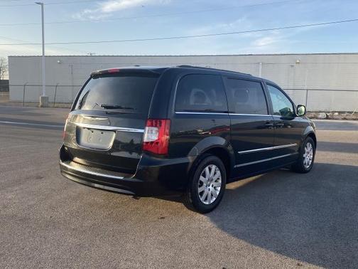 2014 Chrysler Town & Country Touring